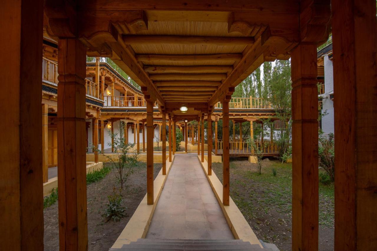 Lha-Ri-Sa Resort Лех Экстерьер фото