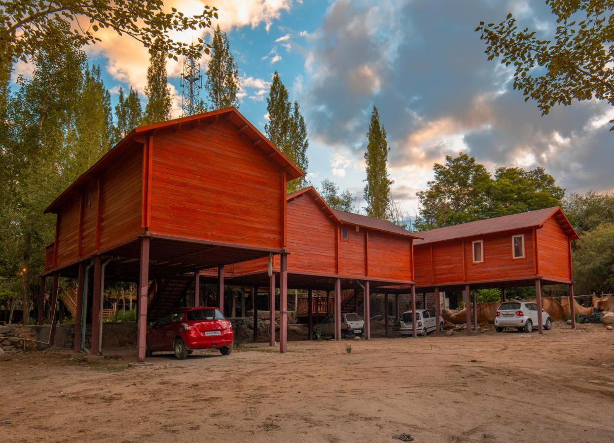 Lha-Ri-Sa Resort Лех Экстерьер фото