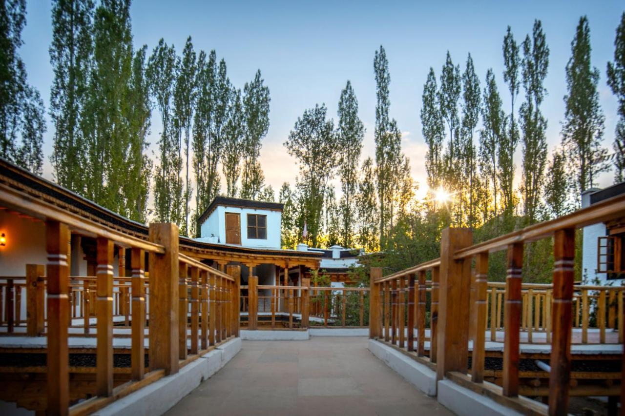 Lha-Ri-Sa Resort Лех Экстерьер фото